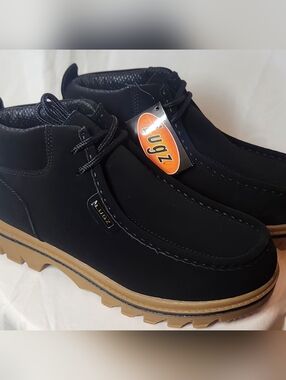 Mens LUGS Fringe Black W/Gum Sole Size 8 NWT Original Box